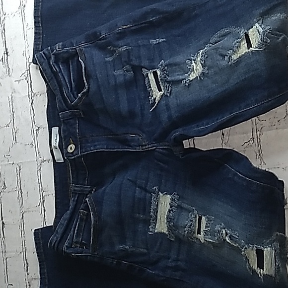 KanCan size 11/29 Jeans Distressed Dark Wash - Picture 6 of 8